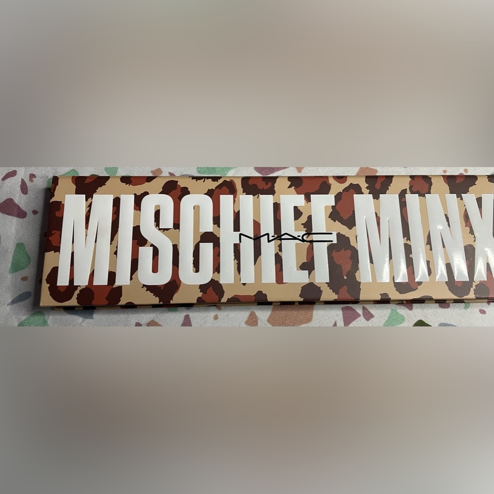 Mac Cosmetics Mischief Minx Palette